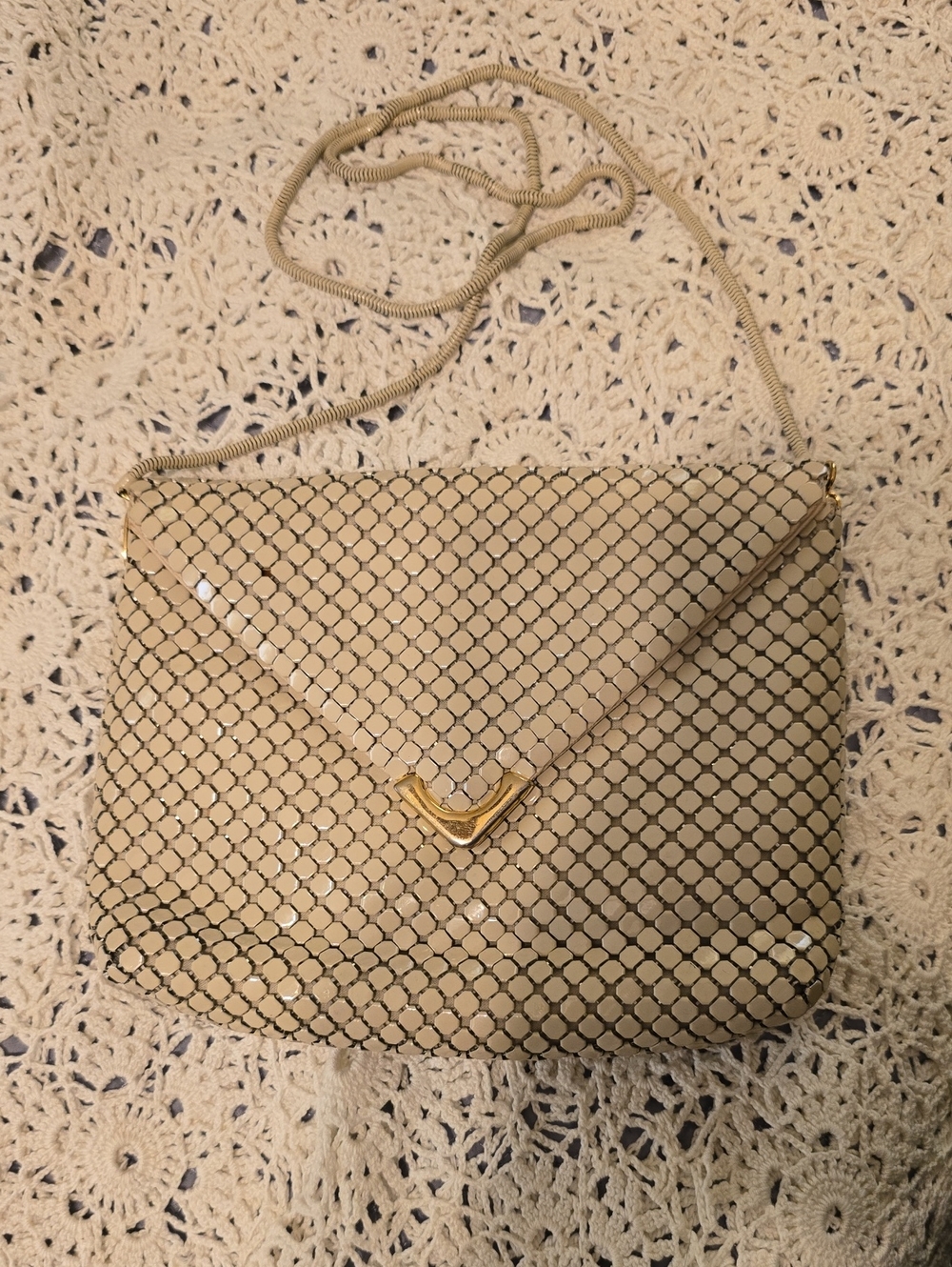 Whiting And Davis- Style Elegant Cream Mesh Shoulder Bag with Gold Accent
